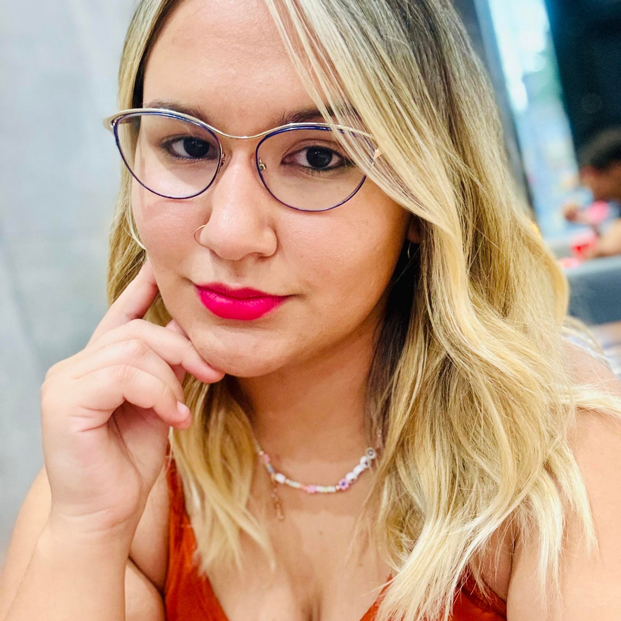 <em><strong>💬 María López / Santiago 📍</strong></em>